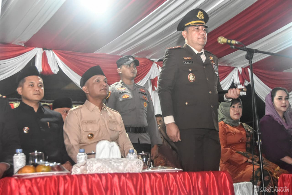 16 Agustus 2025&nbsp; Pawai Obor di Depan Rumah Dinas Bupati Sarolangun