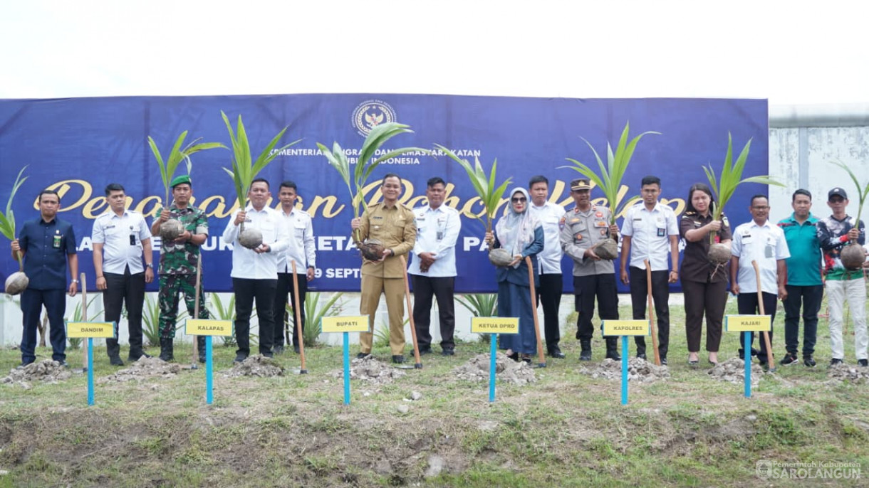 9 September 2025&nbsp; Zoom Meeting Dengan Menteri Imigrasi dan Pemasyarakatan RI Sekaligus Dirangkaikan Kegiatan Penanaman Pohon Kelapa Bertempat di Lapas II B Sarolangun