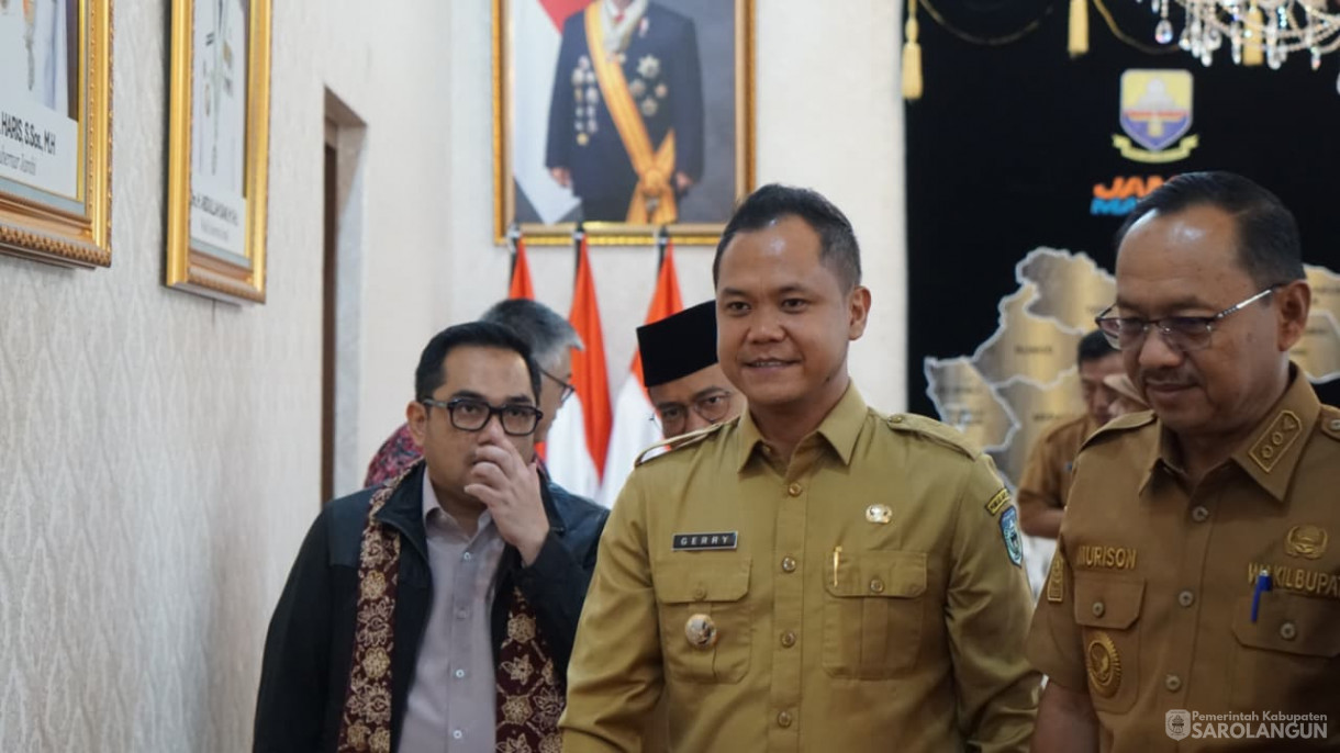 29 September 2025&nbsp; Pertemuan Dengan Ketua, Wakil Ketua Dari Anggota Komisi II DPR RI Dalam Rangka Pengawasan Penerimaan Negara Bukan Pajak Di Sektor Pertahanan