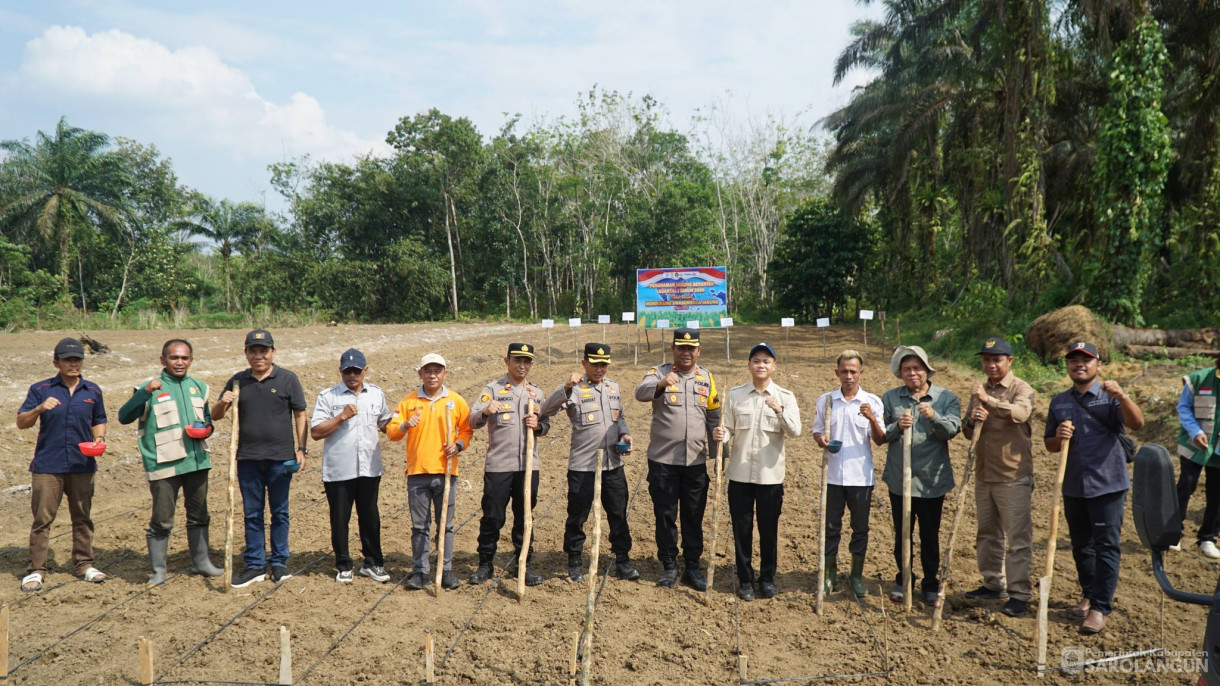 7 Maret 2026&nbsp;Penanaman Jagung Serentak Kuartal I Tahun 2026 Dalam Rangka Mendukung Swasembada Jagung di Desa Sendang Sari Kecamatan Singkut