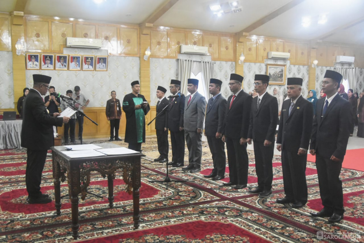 7 Februari 2025 - Pelantikan Pejabat Pimpinan Tinggi Pratama Di Lingkungan Pemerintah Kabupaten Sarolangun di Aula Utama Kantor Bupati Sarolangun 