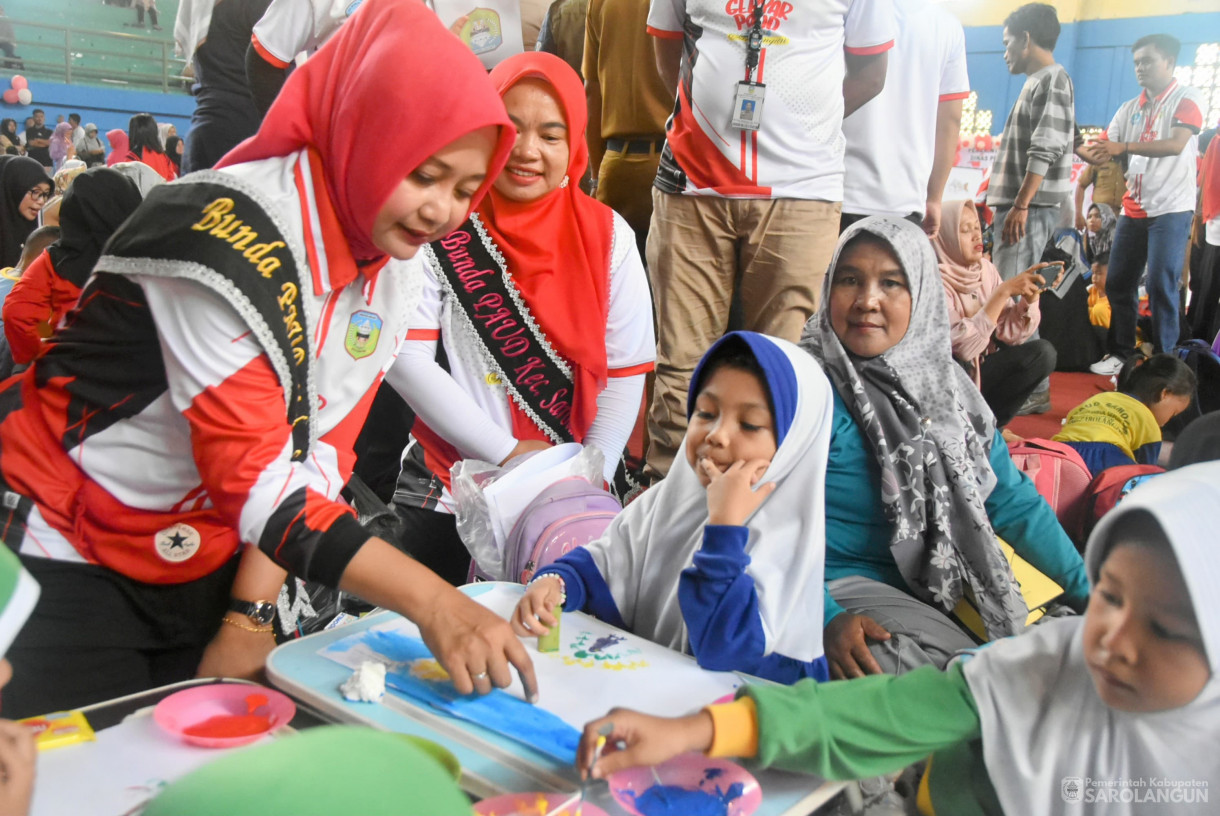 20 Agustus 2024 -&nbsp;Gebyar Bunda PAUD 2024 Dalam Rangka Memperingati Hari Anak Nasional Ke 40 Dan HUT RI Ke 79 Bertempat di Lapangan Tenis Indoor GOR Sarolangun