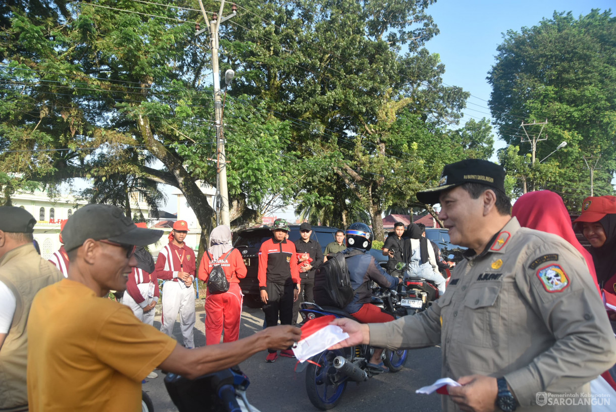 10 Agustus 2024 -&nbsp;Pembagian Bendera Merah Putih Dalam Rangka Menyambut Hari Kemerdekaan RI Ke 79, Bertempat di Depan Bank Jambi