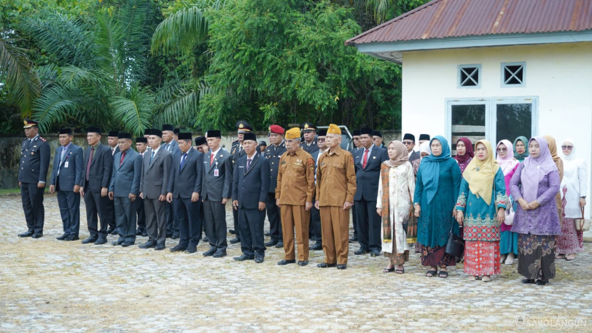 Upacara Peringatan Hari Sumpah Pemuda di Lapangan Gunung Kembang Sarolangun