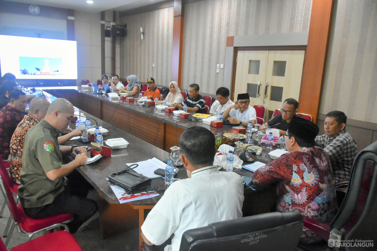 31 Mei 2024 - Rapat Rencana Pembangunan Tugu Biduk Di Ruang Pola Utama Kantor Bupati Sarolangun