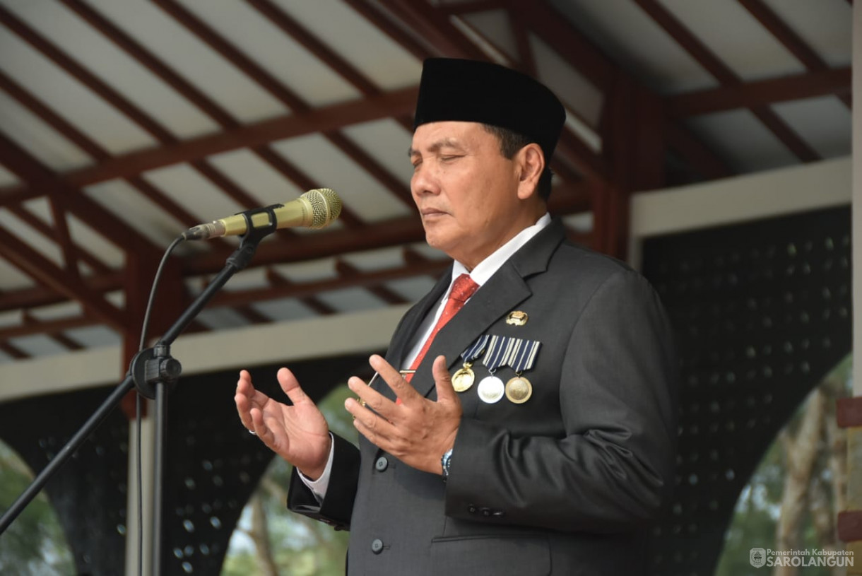 1 Oktober 2023 - Penjabat Bupati Sarolangun Memimpin Upacara Memperingati Hari Kesaktian Pancasila di Lapangan Gunung Kembang Sarolangun