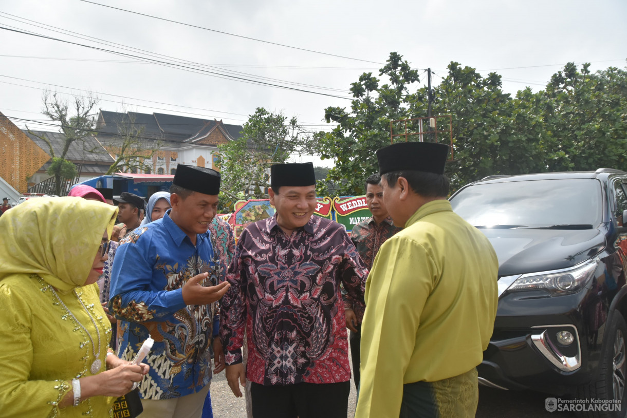 1 Juni 2024 -&nbsp;Menghadiri Resepsi Pernikahan Anak Gubernur Jambi Di Gedung Serbaguna Kantor Bupati Merangin