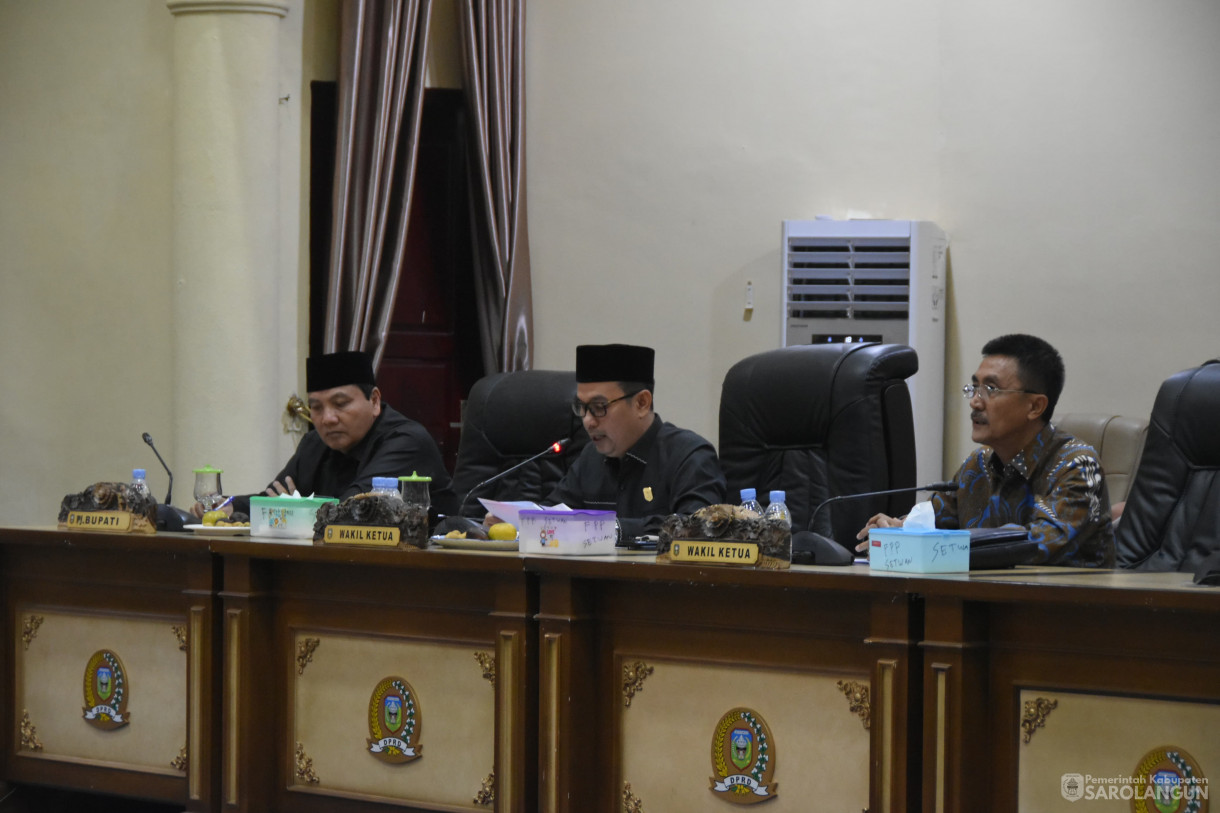 5 Desember 2023 - Rapat Paripurna Tingkat 2 Laporan Banggar Dan Penandatanganan Persetujuan Bersama Terhadap Rancangan Peraturan Daerah APBD Kabupaten Sarolangun Tahun Anggaran 2024