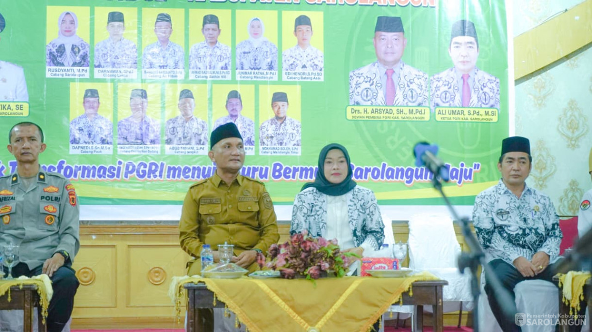 20 Oktober 2025&nbsp; Pelantikan Pengurus PGRI Cabang Se Kabupaten Sarolangun