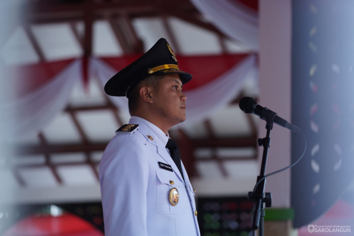 17 Agustus 2025&nbsp; Upacara Penurunan Bendera Merah Putih Bertempat di lapangan Gunung Kembang