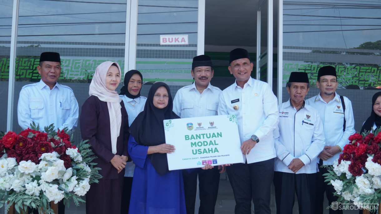 3 Desember 2025&nbsp; Peninjauan Sekaligus Pengguntingan Pita Kantor Baznas Mikrofinance Desa