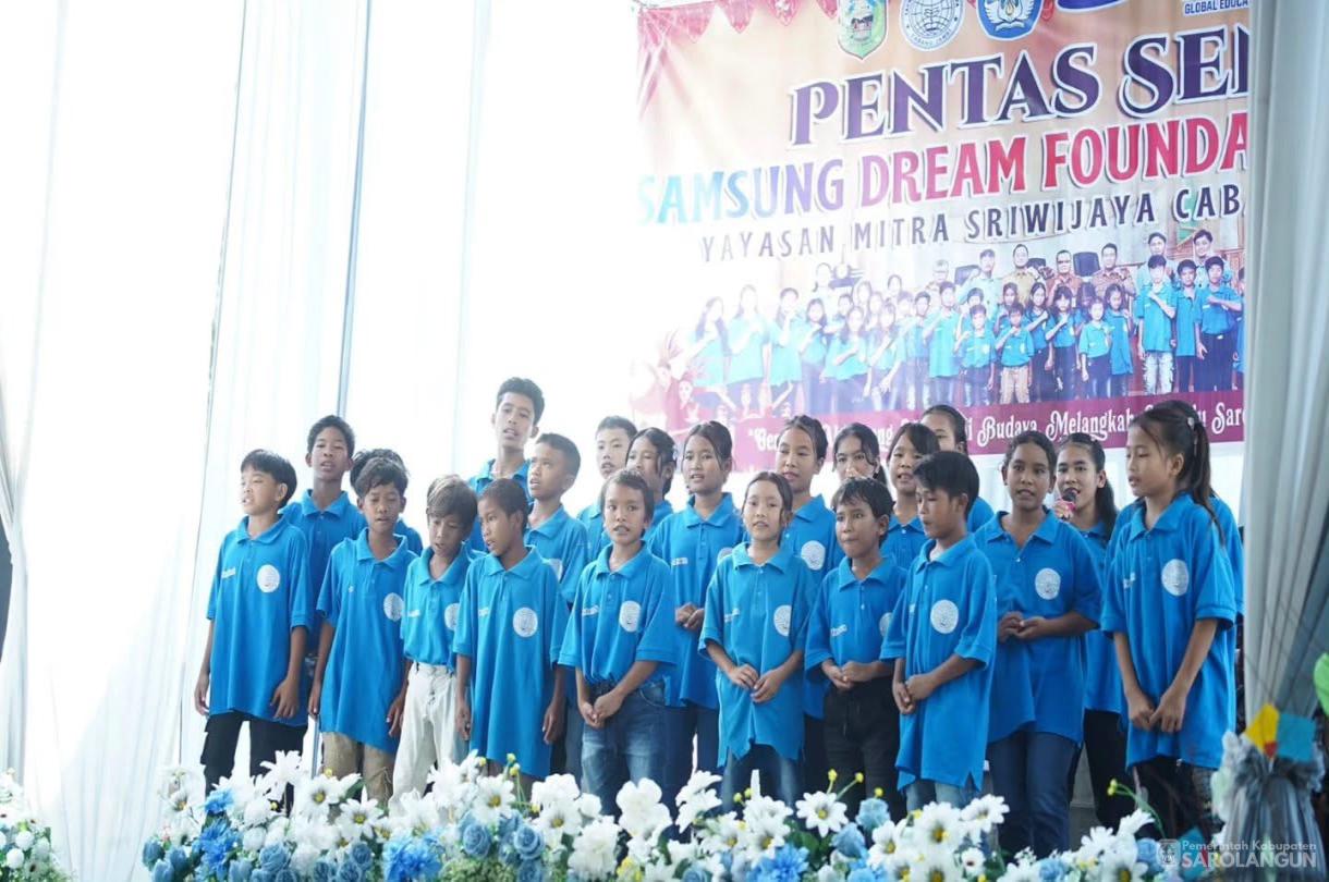 18 Juni 2026 Wakil Bupati Sarolangun membuka acara Pentas Seni Budaya Suku Anak Dalam di desa Siliwangi Patok 10 Kecamatan Singkut