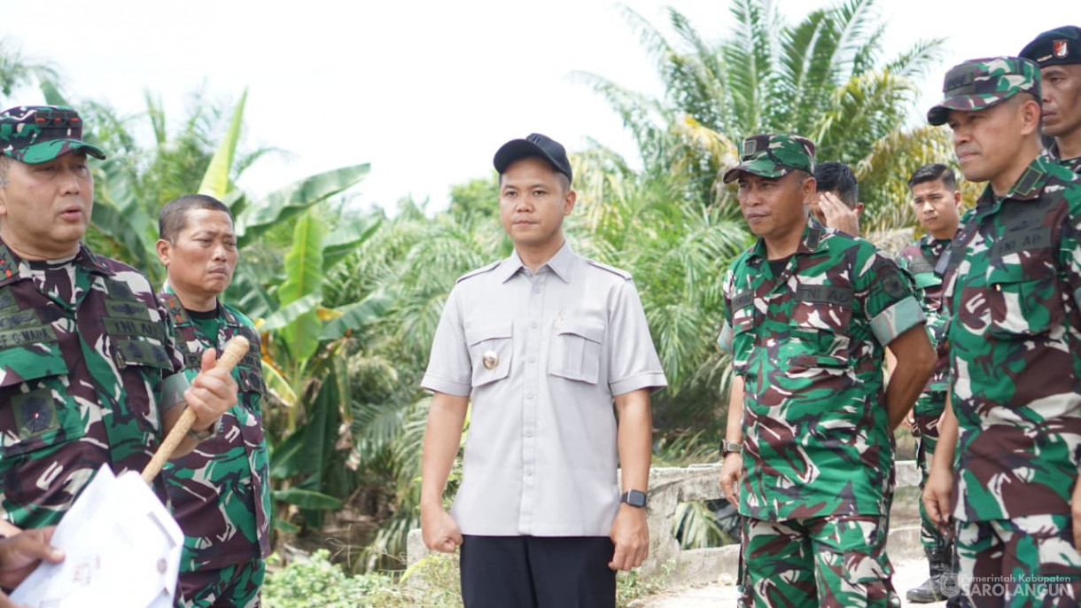 Peninjauan Pangdam Tuangku Imam Bonjol Di Batalyon Infrantri TP 896 Serumpun Pseko