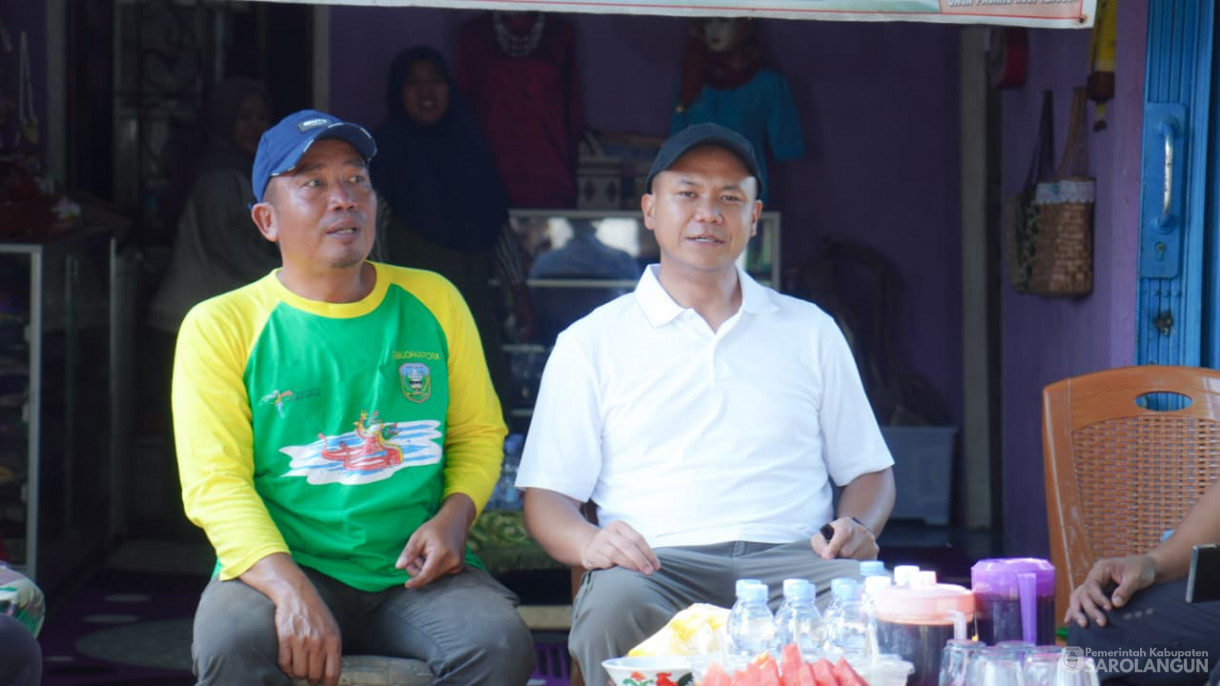 10 Oktober 2025 Wakil Bupati Sarolangun Gotong Royong Bersama Masyarakat