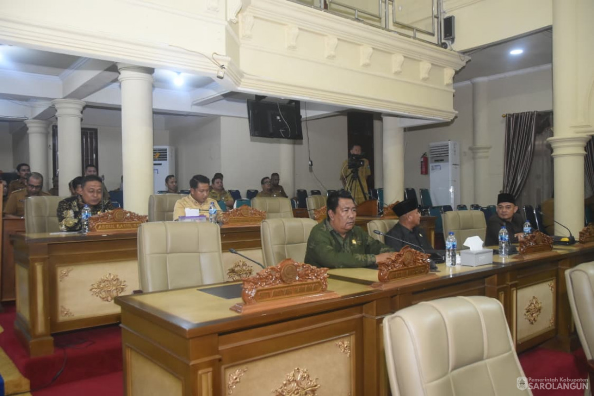 3 November 2025&nbsp; Rapat Paripurna Tingkat I Tahap 2 Pandangan Umum Fraksi Fraksi DPRD terhadap RKUA dan PPAS Anggaran Pendapatan dan Belanja Daerah Kabupaten Sarolangun Tahun Anggaran 2026