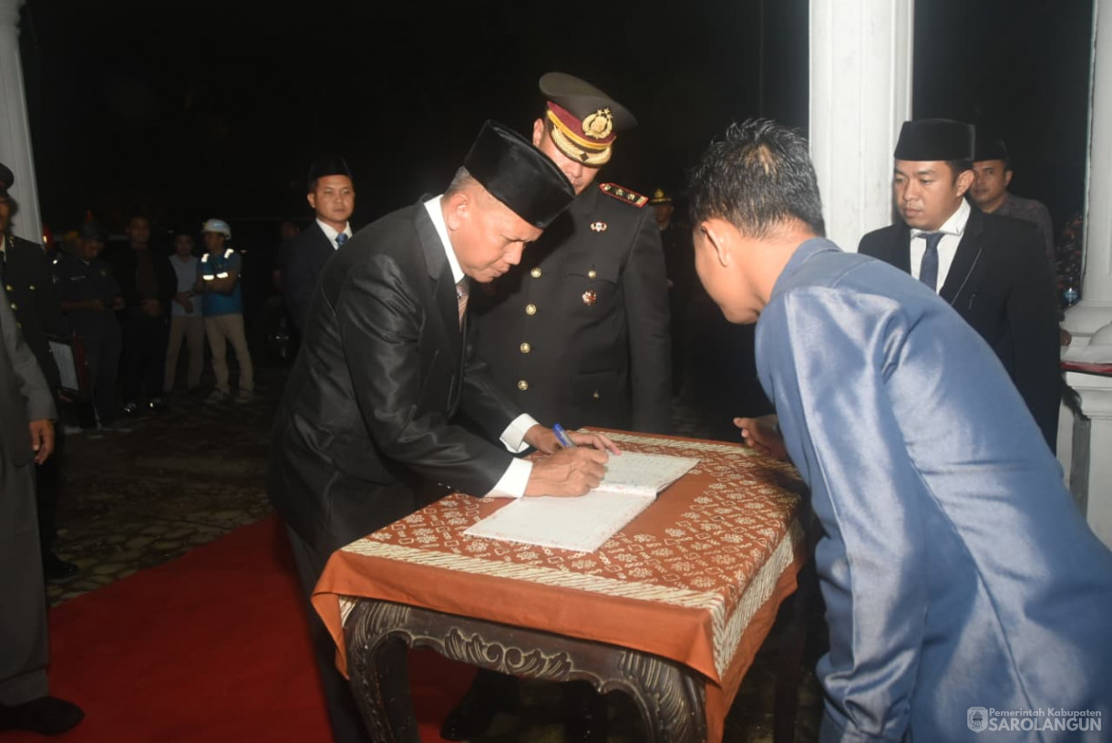 17 Agustus 2025&nbsp; Upacara Apel Kehotmatan dan Renungan Suci di Taman Makam Pahlawan Sarolangun