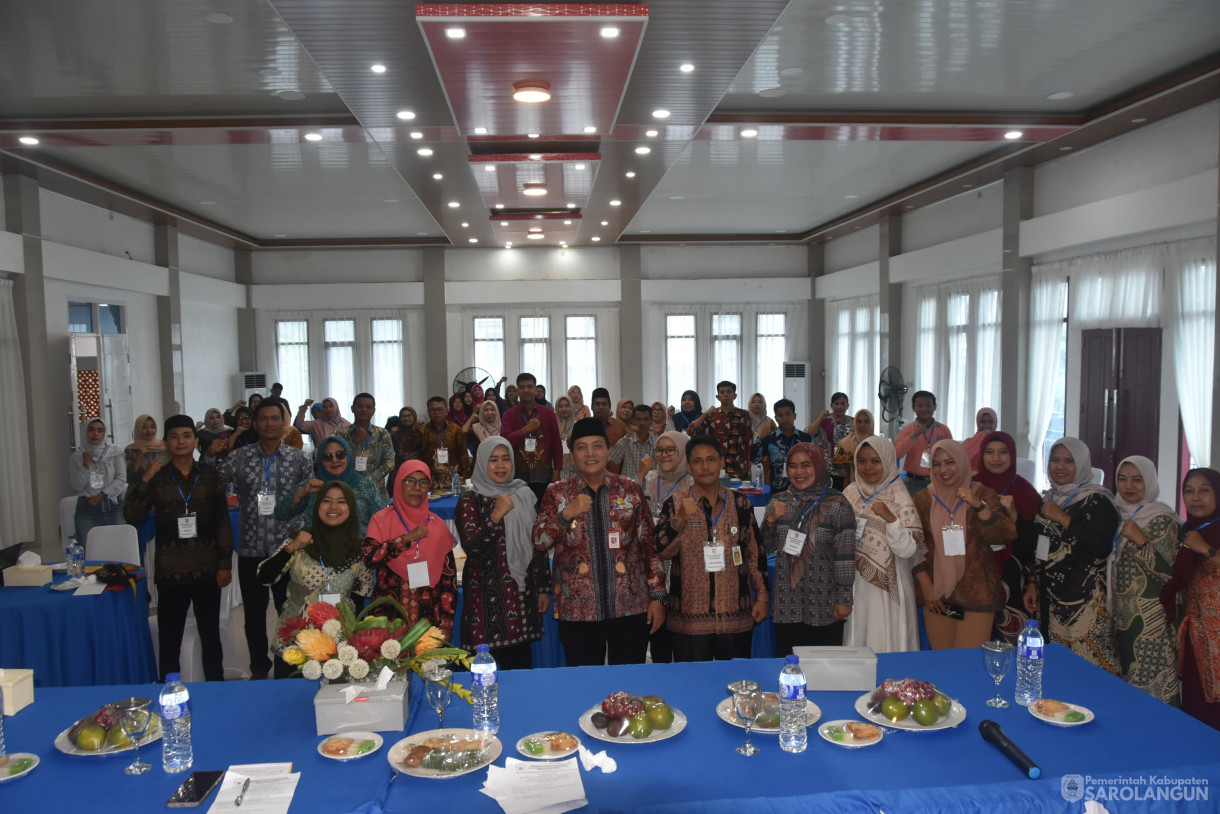 20 Juni 2024 - Pembukaan Pelatihan Peningkatan Kapasitas SDM Lembaga Penyedia Layanan Perlindungan Dan Penanganan Bagi Ampk Tingkat Kabupaten Kota Di Ballroom Hotel Naf