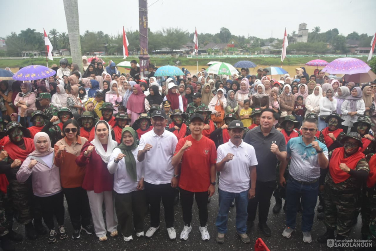 18 Agustus 2025 Pawai Pembangunan di Depan Rumah Dinas Bupati Sarolangun