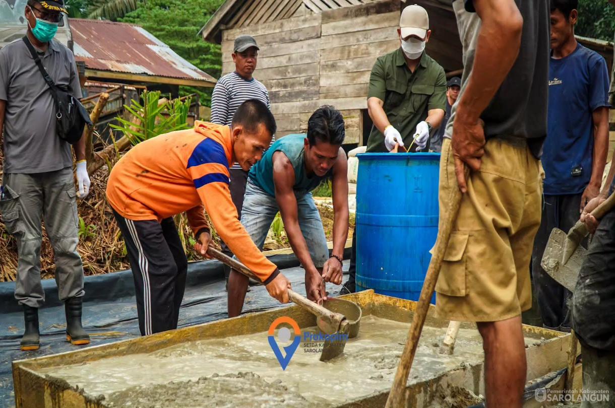 26 Agustus 2026 Gotong Royong Membangun Jalan Sepintun di Dusun Trans 3&nbsp; Bersama Bupati Sarolangun dan Masyarakat Dusun Trans 3 Desa Sepintun Kecamatan Pauh