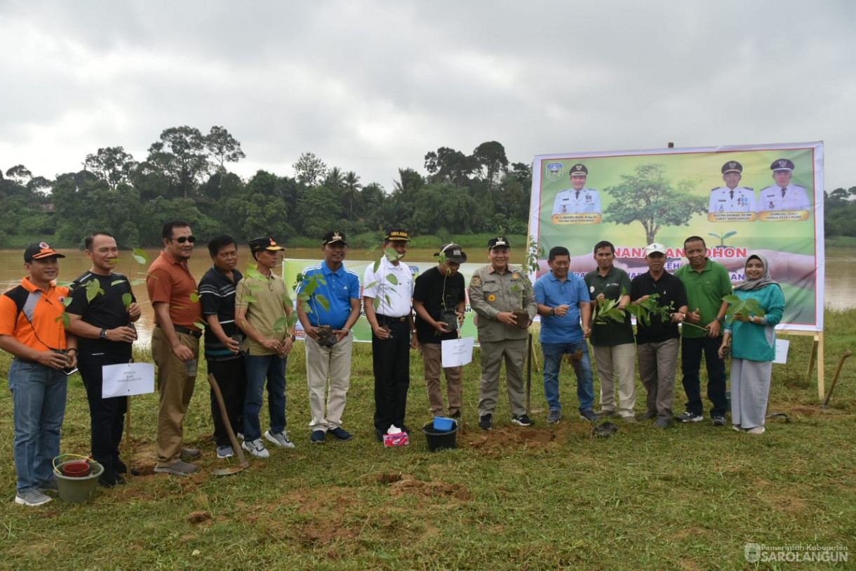 22 September 2023 - Penjabat Bupati Sarolangun Menghadiri Acara Penanaman Pohon di Desa Lidung