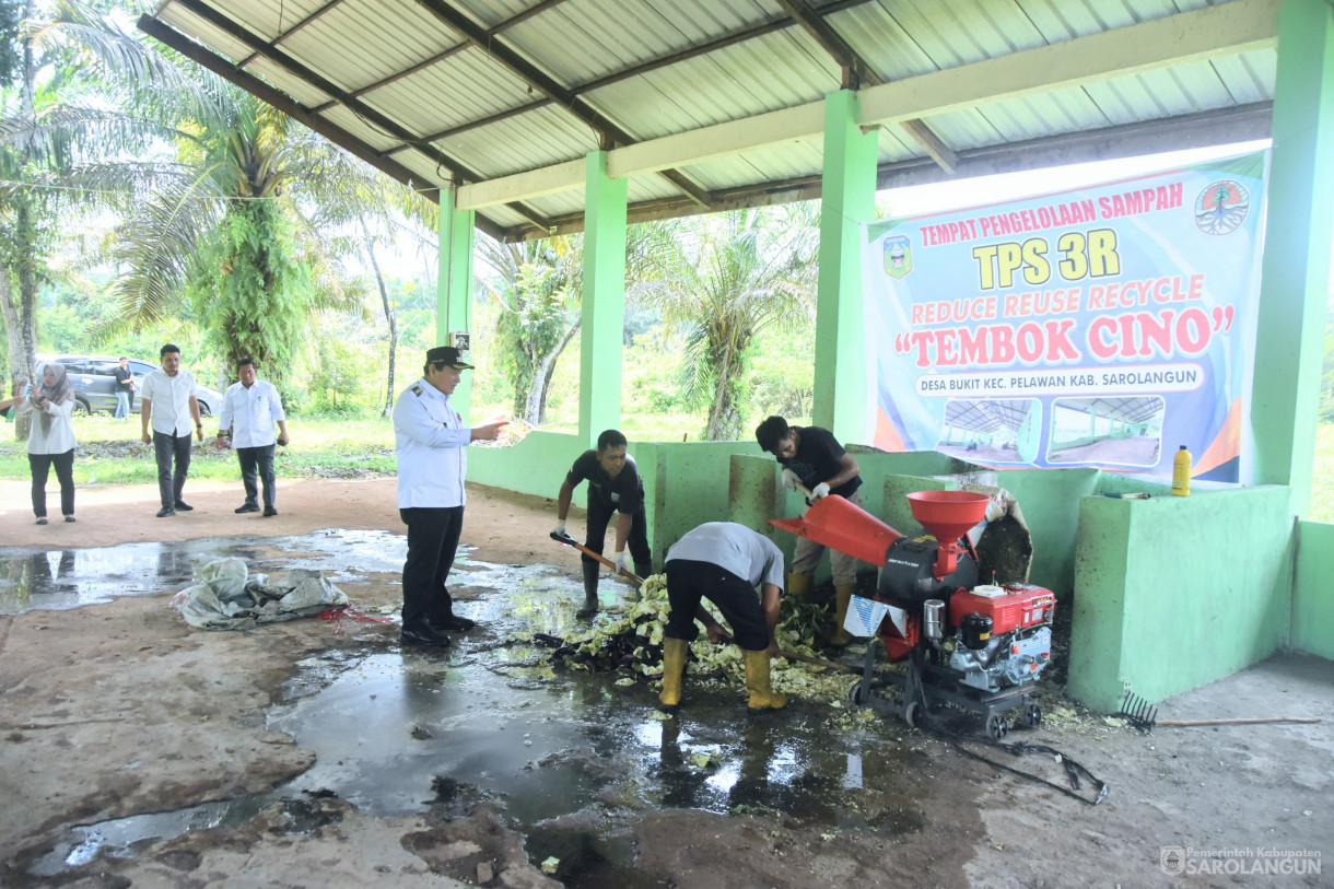 03 April 2024 - Meninjau Kondisi Di Tempat Pengelolaan Sampah 3R Tembok Cino Desa Bukit Kecamatan Pelawan dan KPP Beringin Raya Kelurahan Aurgading Kecamatan Sarolangun