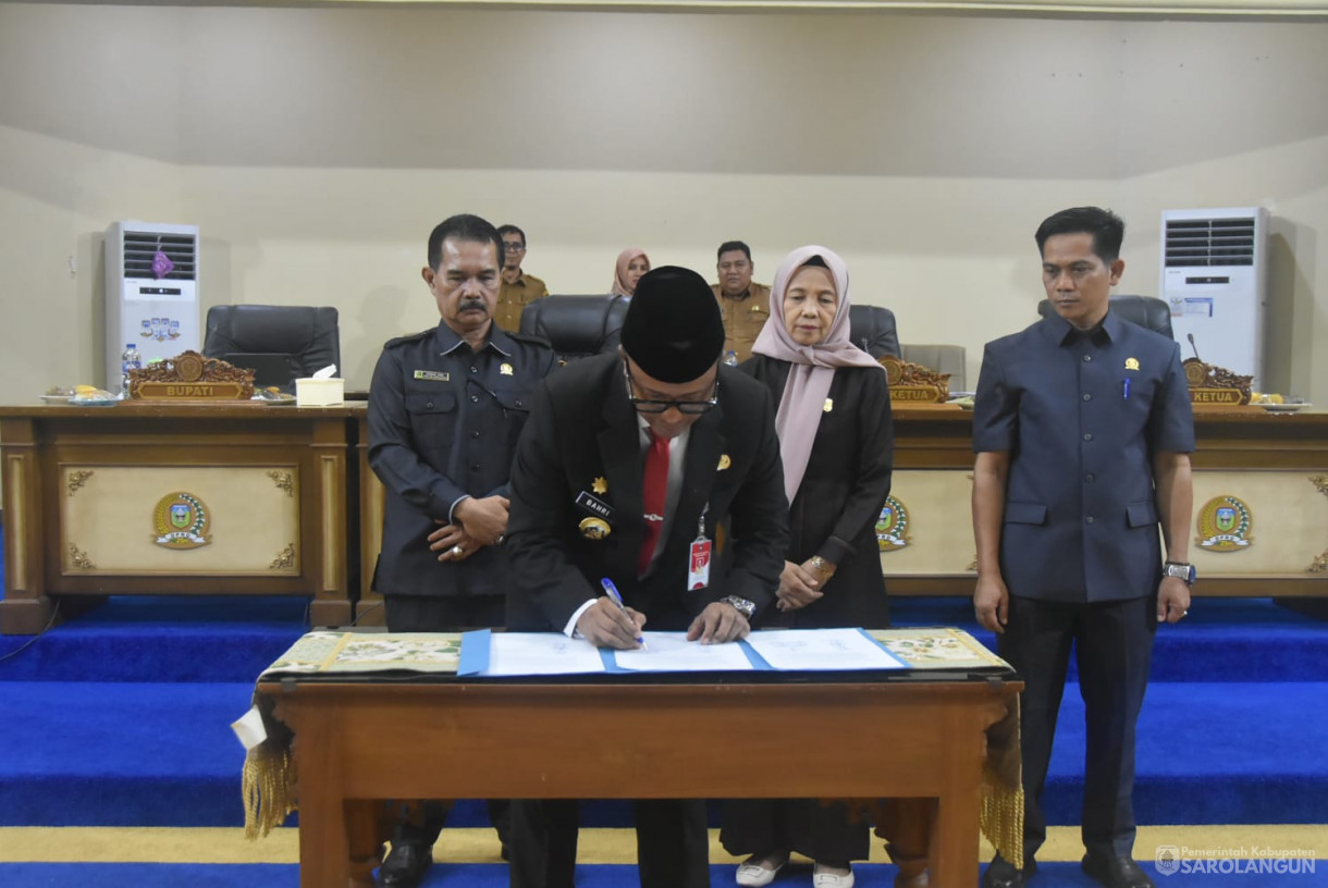 26 November 2024 - Rapat Paripurna Tingkat I Tahap 3, Tingkat II Bertempat di Gedung DPRD Sarolangun