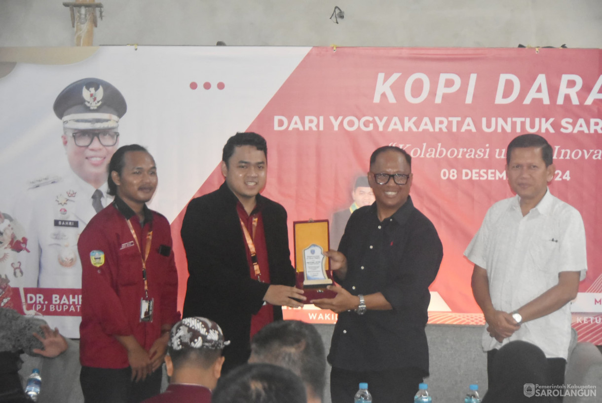 7 Desember 2024 - Kopi Darat Bersama Forum Mahasiswa Sarolangun Yogyakarta, Bertempat di Halaman Toleransi Kopi Signature Sleman Yogyakarta