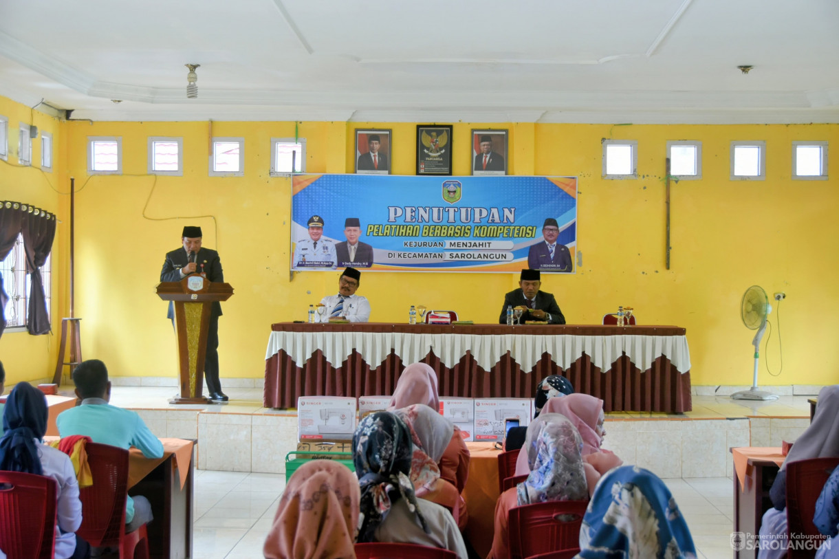 19 Desember 2023 - Penutupan Pelatihan Berbasis Kompetensi Kejuruan Menjahit Di Kantor Camat Sarolangun