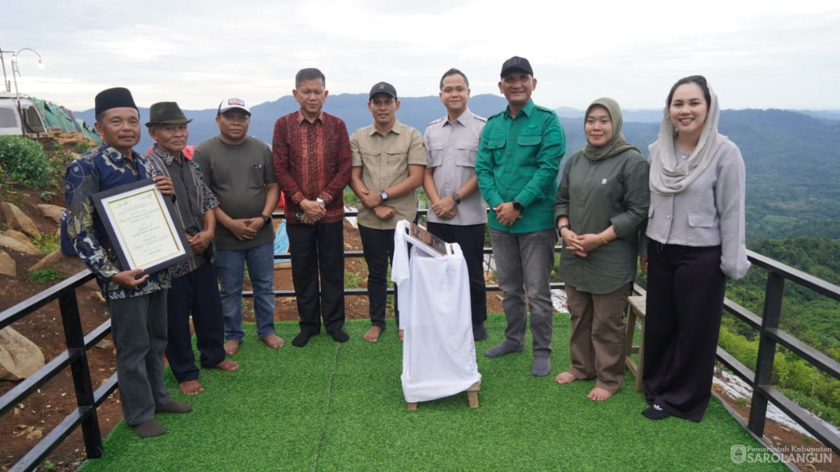 25 Oktober 2025&nbsp; Resmikan Destinasi Wisata Puncak Bukit Tempurung Desa Lubuk Bangkar dan Bersama BUMDes Lubuk Bangkar Tanam Cabe dan Sayuran Di Kawasan Puncak Bukit Tempurung&nbsp;&nbsp;