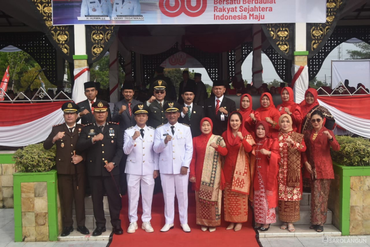 17 Agustus 2025&nbsp; Upacara Peringatan HUT RI ke 80 di Lapangan Gunung Kembang