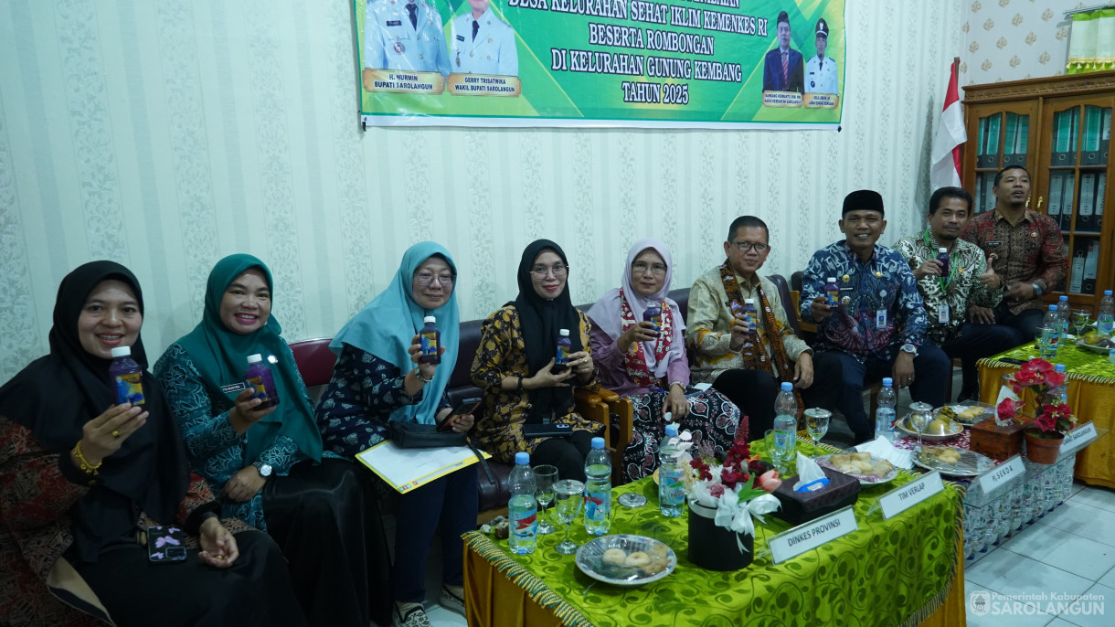 31 Juli 2025 - Verifikasi Lapangan Kegiatan Desa Kelurahan Sehat Iklim Tahun 2025 Bertempat Aula Kantor Lurah Gunung Kembang
