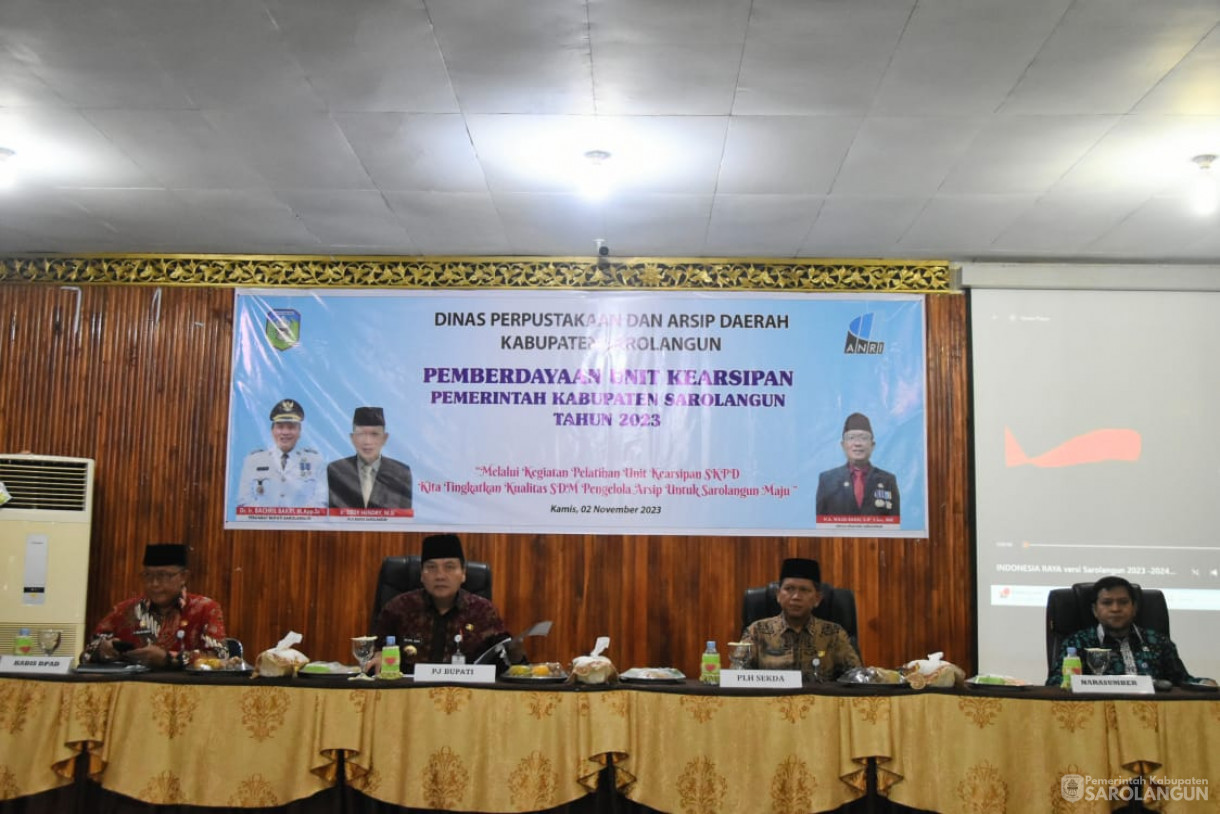 2 November 2023 - Penjabat Bupati Sarolangun Menghadiri Acara Pelatihan&nbsp; Pemberdayaan Unit Kearsipan Pemerintah Kabupaten Sarolangun Di Ruang Aula Bappeda Sarolangun