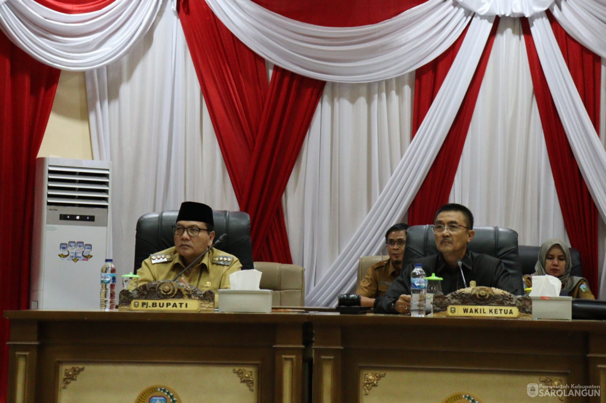 26 Agustus 2024 -&nbsp;Rapat Paripurna Tingkat I Tahap III Tanggapan dan Jawaban Eksekutif Terhadap Pandangan Umum Fraksi DPRD tentang Ranperda APBDP Kab. Sarolangun TA.2024 dan Ranperda RPJPD Tahun 2025 sd 2045