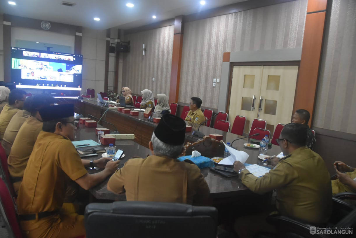 25 November 2024 - Rapat TPID Via Zoom Meeting Bertempat di Ruang Pola Utama Kantor Bupati Sarolangun