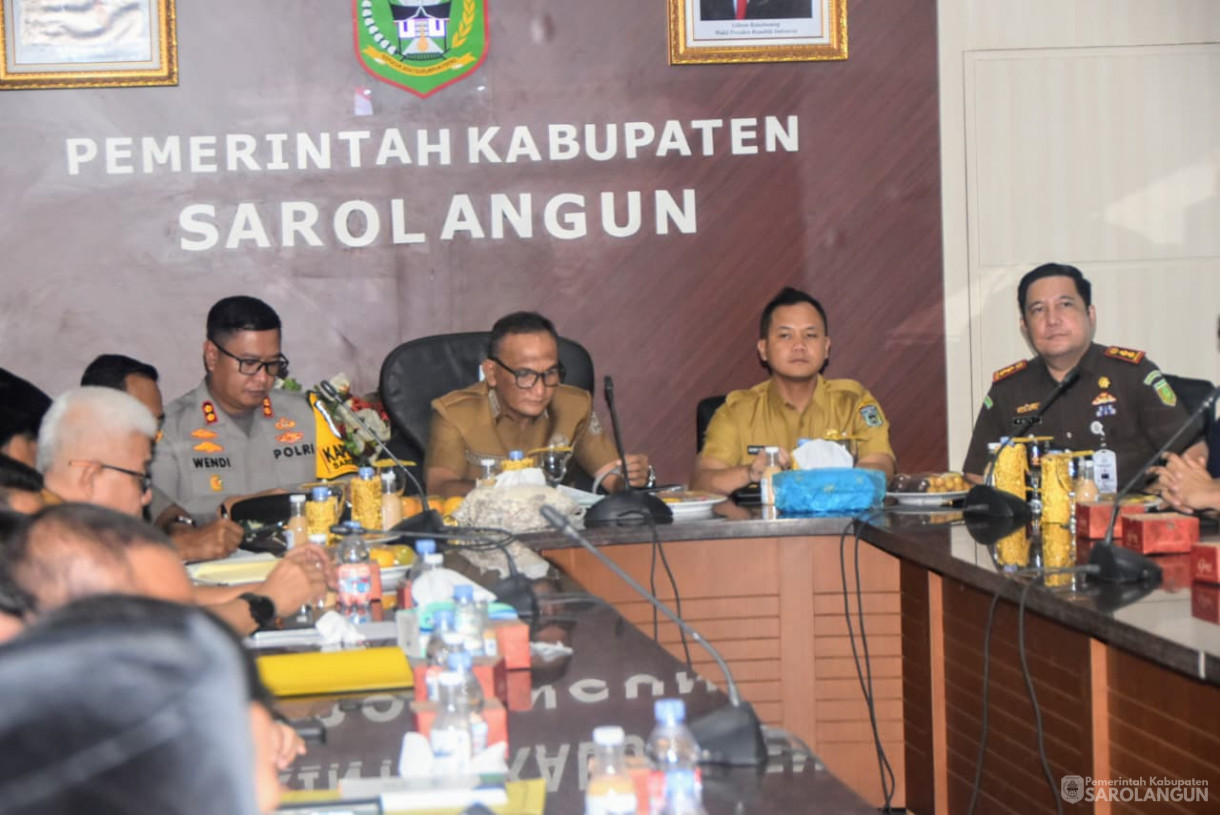 26 Agustus 2025 Rapat Koordinasi Forkopimda Kabupaten Sarolangun di Ruang Pola Utama Kantor Bupati Sarolangun