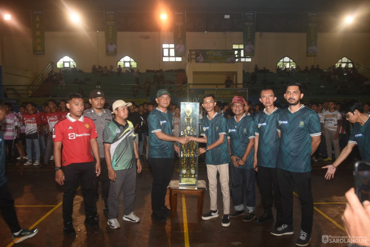 16 Oktober 2025&nbsp; Pembukaan Tournament Futsal Piala Bupati Cup Tahun 2025 di Tennis Indoor GOR Sarolangun