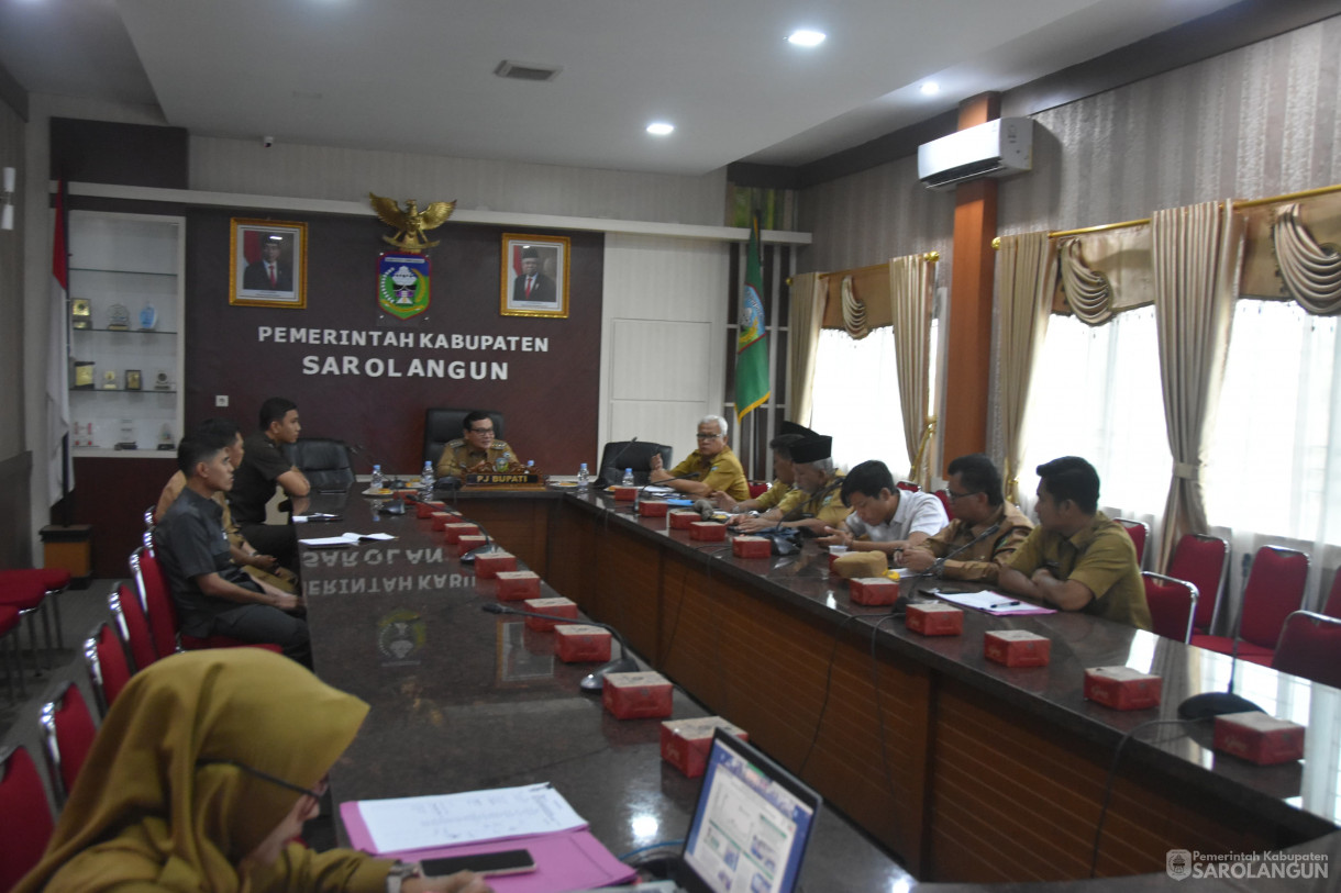 11 Desember 2023 - Rapat TPID Via Zoom Meeting Di Ruang Pola Kantor Bupati Sarolangun