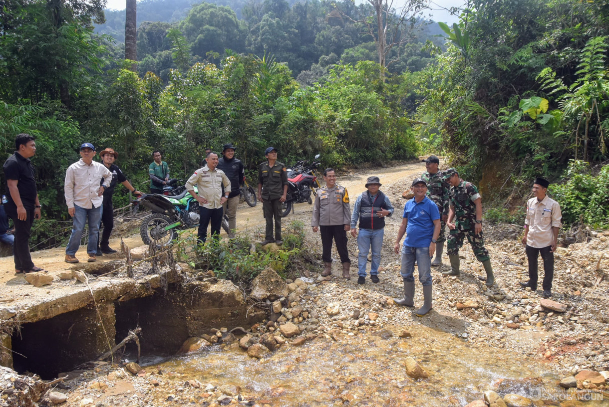 9 Agustus 2025 -&nbsp;Pengecekan dan Peninjauan Jalan Karya Bakti TMMD Mulai Dari Desa Bathin Pengambang, Desa Tangkui, Desa Sekaladi Kecamatan Batang Asai