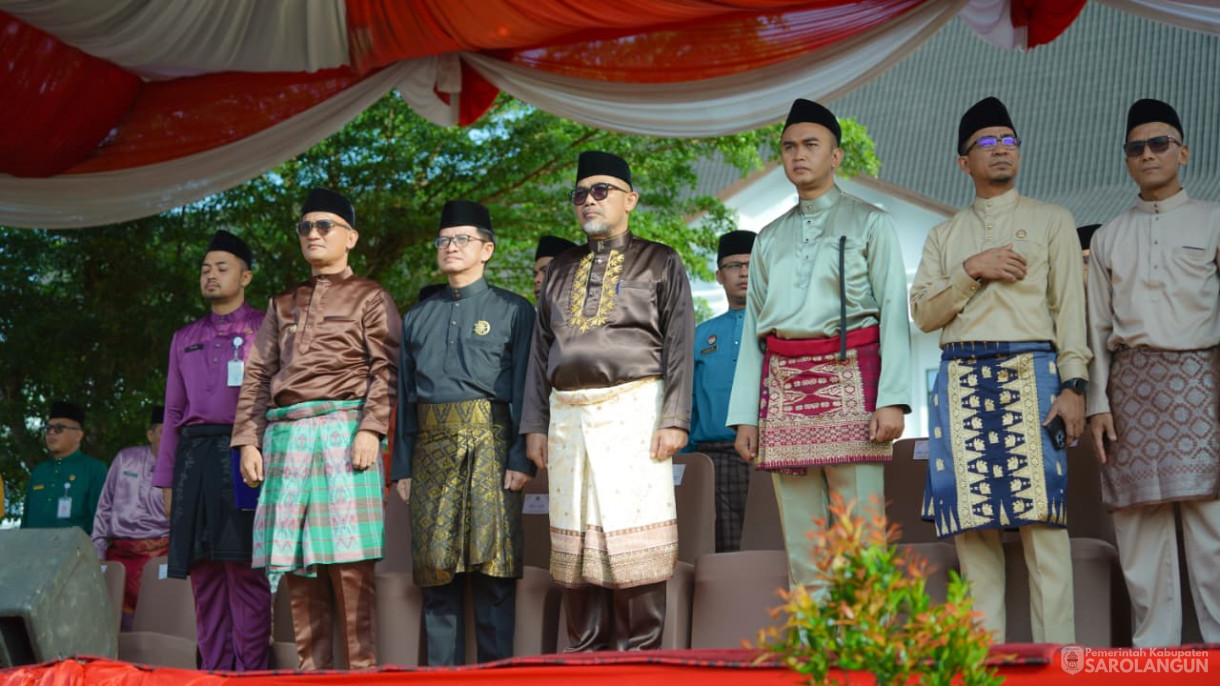 5 Januari 2026 Mengikuti Upacara HUT Provinsi Jambi, Serta Menyerahkan Donasi Pemerintah Daerah Kabupaten Sarolangun Untuk Bencana Alam Sumatera.