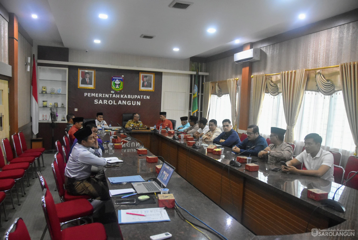 14 Oktober 2024 - Rapat TPID Via Zoom Meeting, Bertempat di Ruang Pola Kantor Bupati Sarolangun