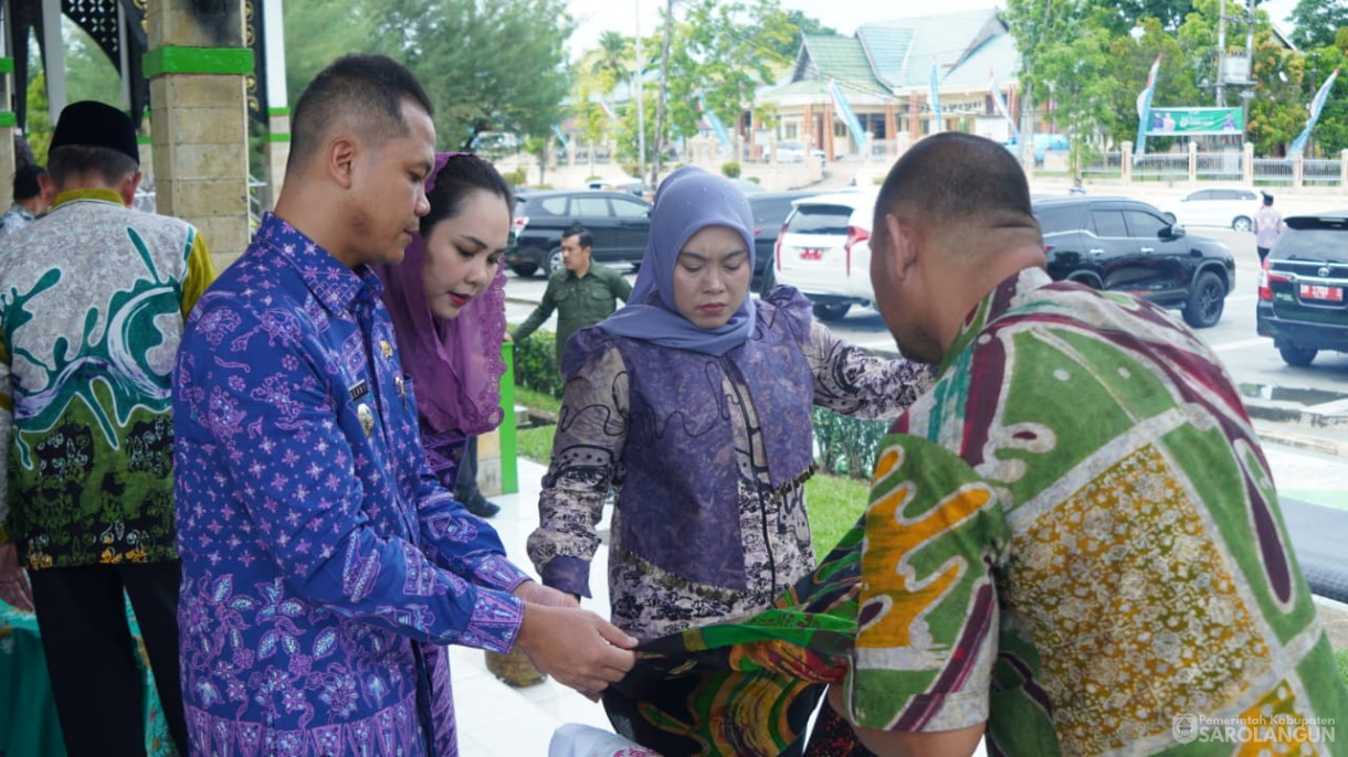 9 Oktober 2025&nbsp; Memperingatan Hari Batik Nasional Bertempat di lapangan gunung kembang kabupaten Sarolangun
