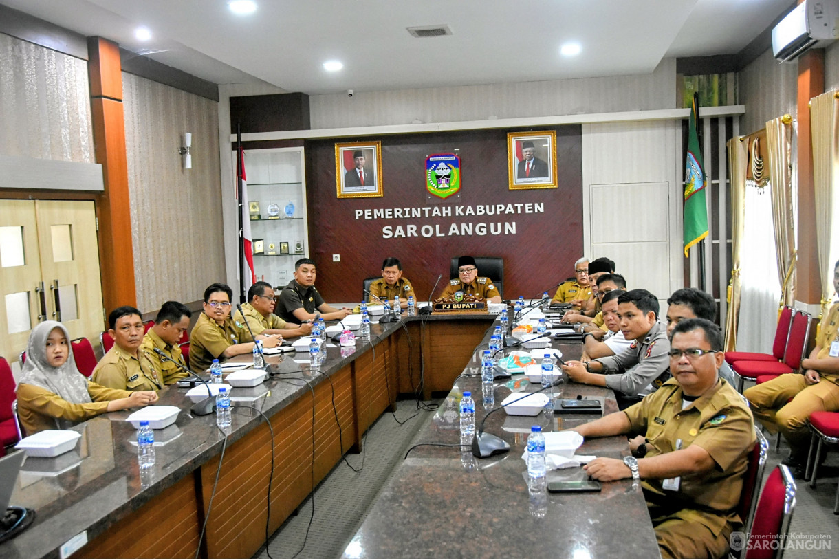 29 Januari 2024 - Rapat TPID Via Zoom Meeting Di Ruang Pola Utama Kantor Bupati Sarolangun