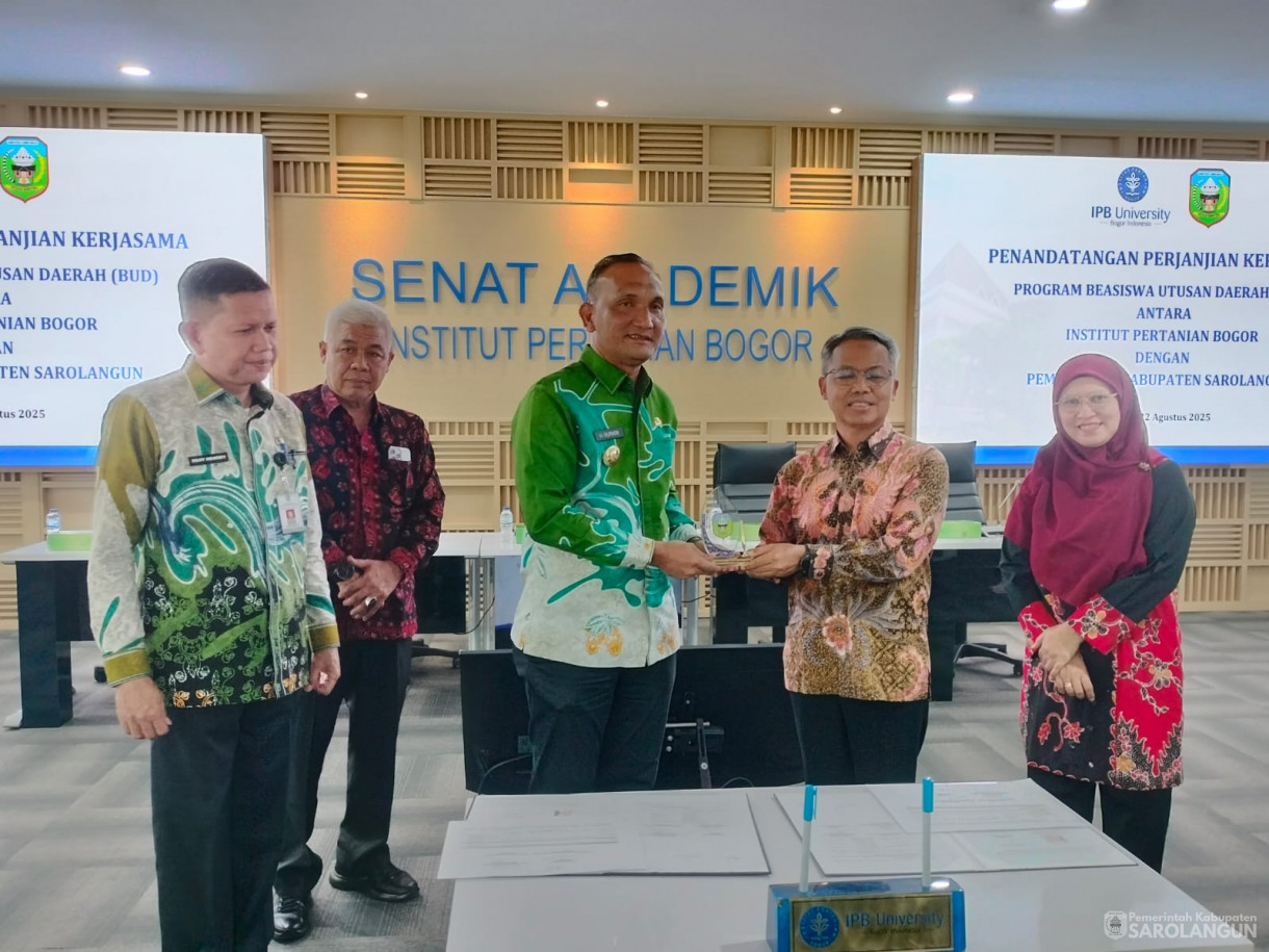 22 Agustus 2025 Penandatanganan Perjanjian Kerja Sama Beasiswa Utusan Daerah Pemerintah Kabupaten Sarolangun dengan Institut Pertanian Bogor