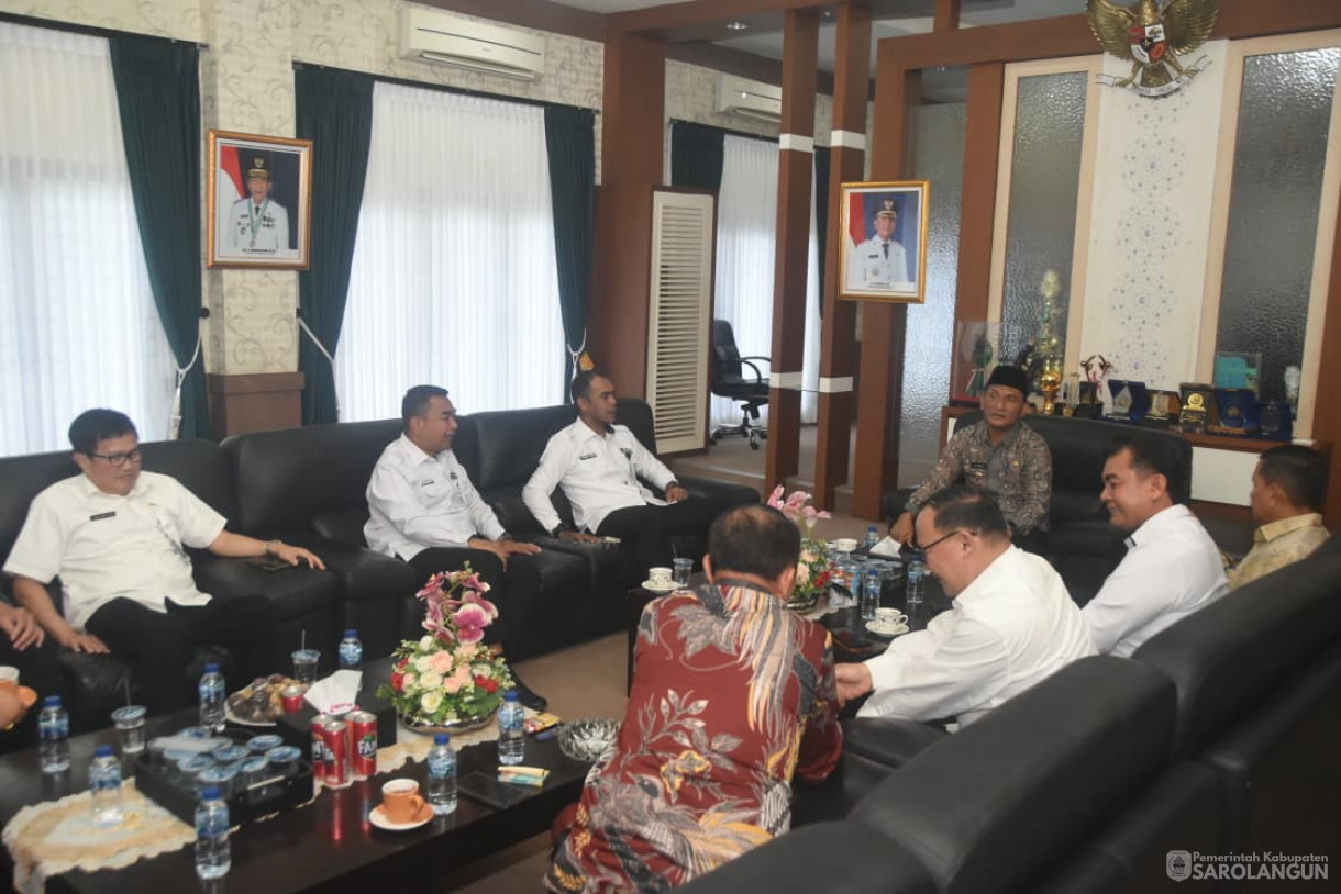 Penandatanganan Kerjasama Antara Pemerintah Kabupaten Sarolangun dengan Kantor Wilayah Direktorat Jenderal Imigrasi Jambi