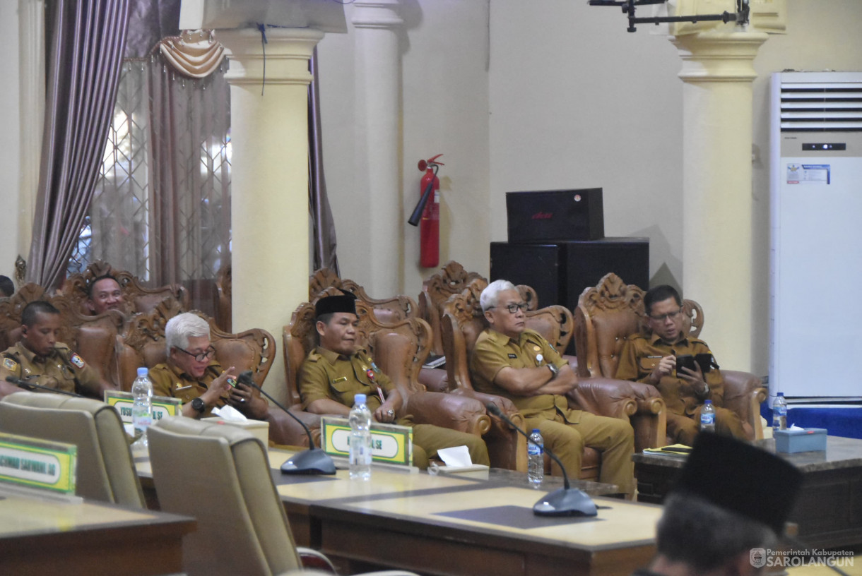 30 Juli 2024 -&nbsp;Rapat Paripurna Tingkat I Tahap 3 Jawaban Eksekutif Terhadap Pandangan Umum Fraksi DPRD Terhadap RKUA&nbsp; &nbsp;Dan PPAS APBD Kabupaten Sarolangun, Bertempat di Gedung DPRD Sarolangun