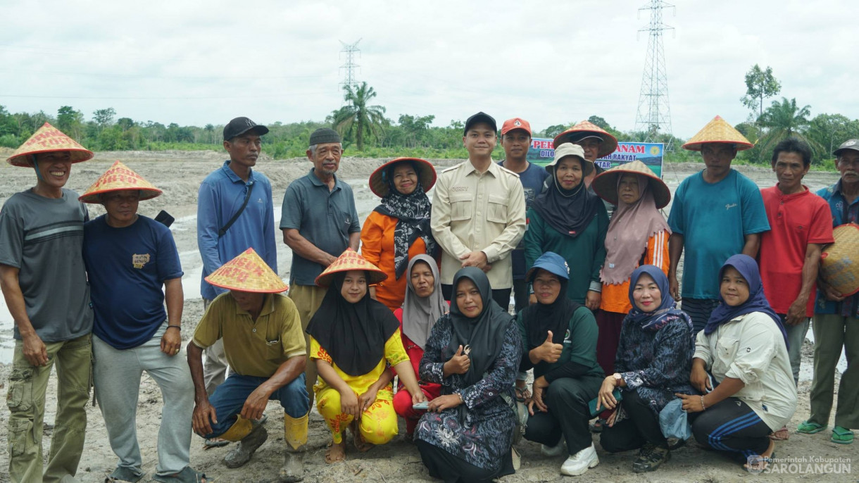 9 April 2026 Wakil bupati Sarolangun mengikuti percepatan tanam Dilokasi cetak sawah rakyat 10.000 hektar, kabupaten sarolangun