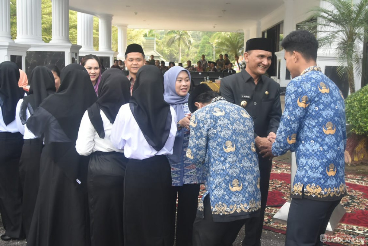 22 Mei 2025 -&nbsp;Penyerahan SK CPNS Tahun 2024 dan Pengambilan Sumpah Janji Jabatan di Lingkungan Pemerintah Kabupaten Sarolangun