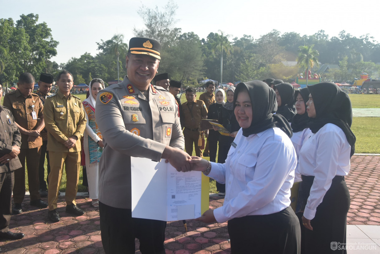 21 Juli 2025 -&nbsp;Penyerahan SK PPPK Tahap I Tahun 2024
