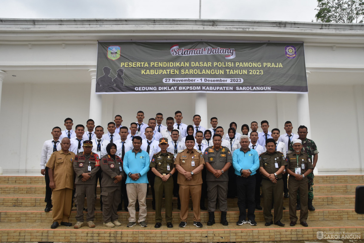 27 November 2023 - Pembukaan Pendidikan Dasar Polisi Pamong Praja Kabupaten Sarolangun Tahun 2023 Di Gedung Diklat BKPSDM Kabupaten Sarolangun