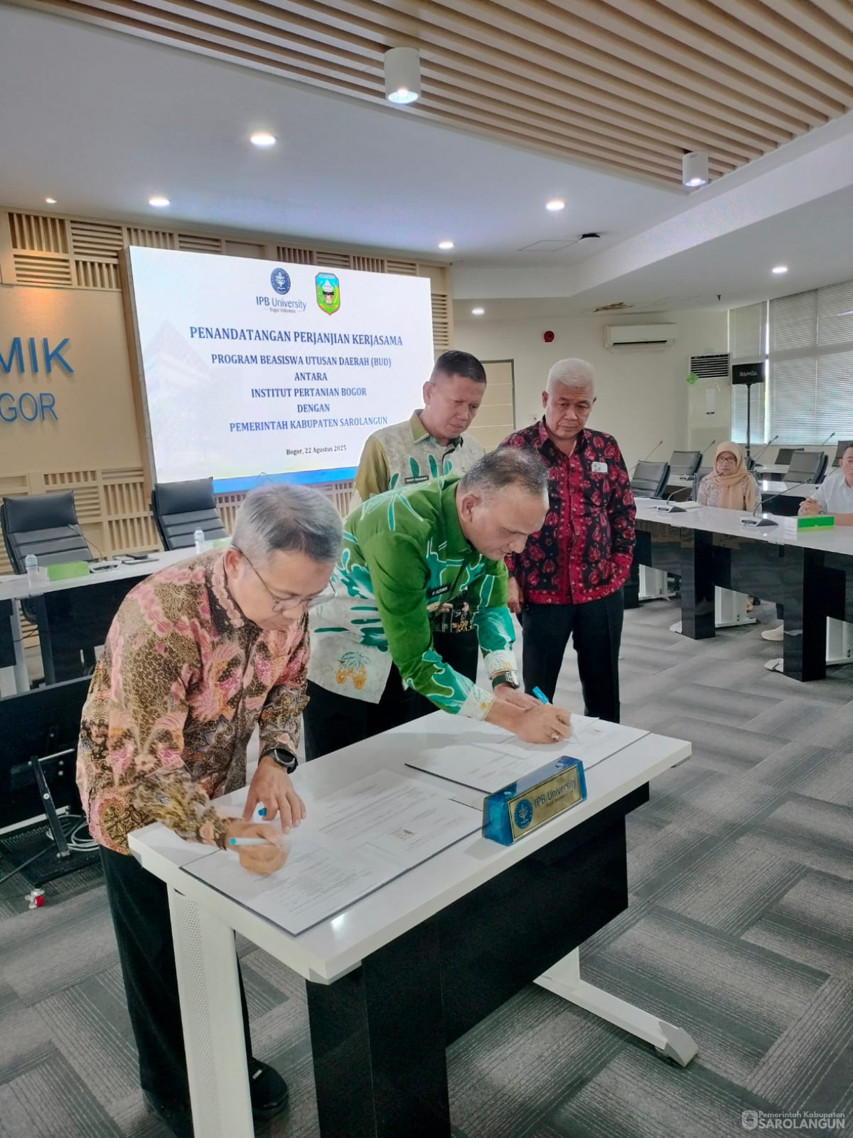 22 Agustus 2025 Penandatanganan Perjanjian Kerja Sama Beasiswa Utusan Daerah Pemerintah Kabupaten Sarolangun dengan Institut Pertanian Bogor